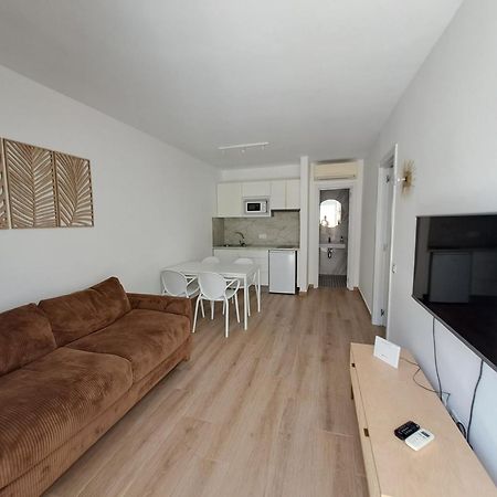 Homeforguest Apartamento 15 Con Terraza Y Piscina En Corralejo Bagian luar foto