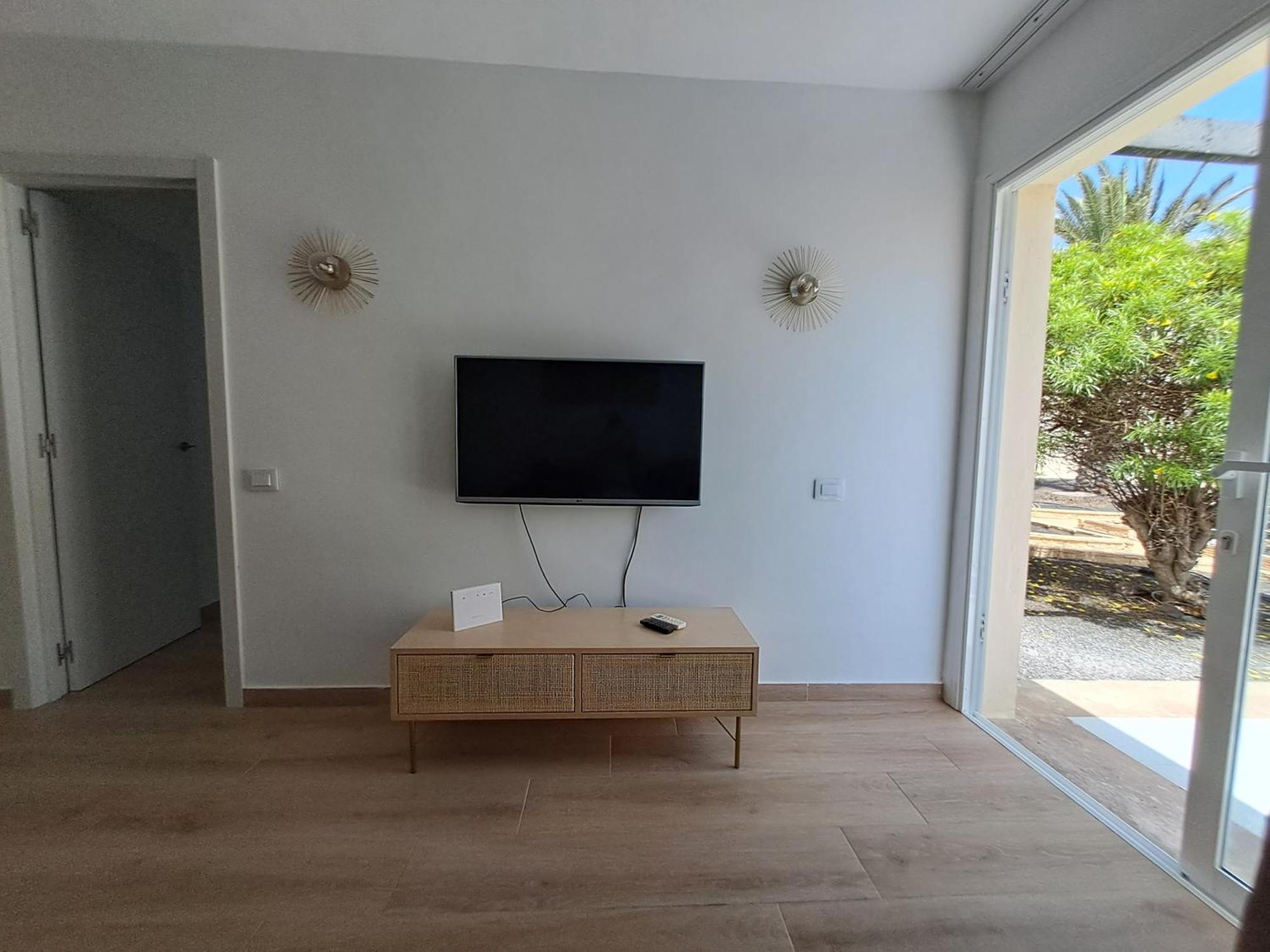 Homeforguest Apartamento 15 Con Terraza Y Piscina En Corralejo Bagian luar foto